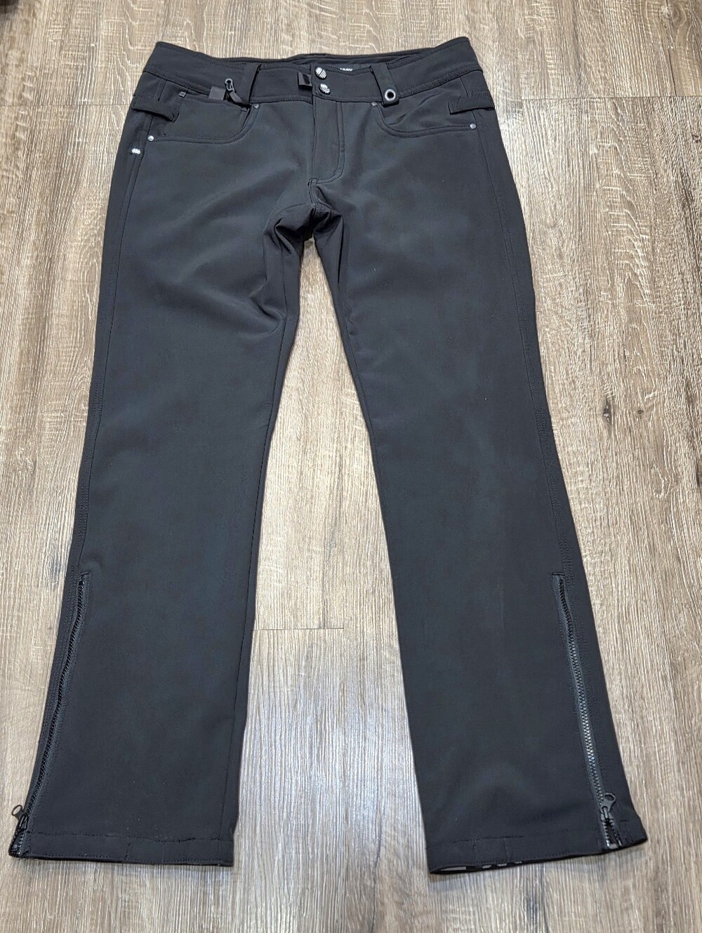 686 infiDRY Women's Preowned Snow Ski Pants Size Large Black